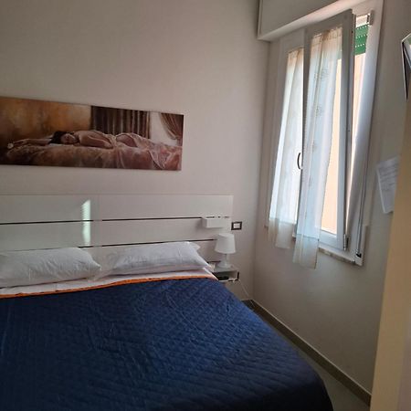 Fare Bnb - Room Del Parco Reggio Emilia Exterior photo