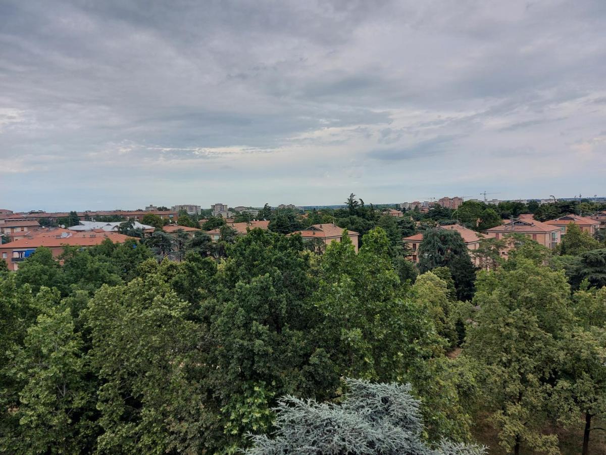 Fare Bnb - Room Del Parco Reggio Emilia Exterior photo