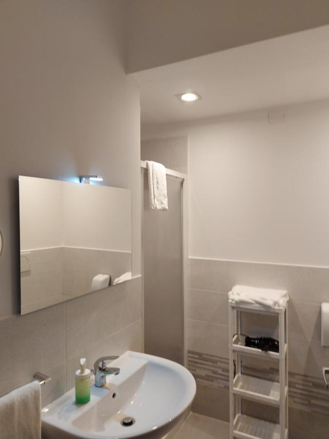 Fare Bnb - Room Del Parco Reggio Emilia Exterior photo