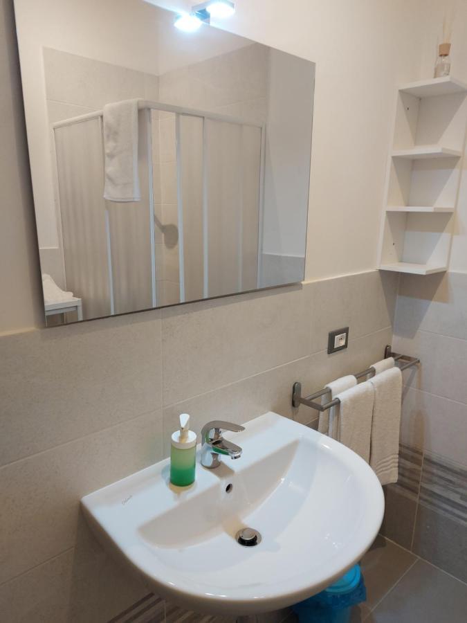 Fare Bnb - Room Del Parco Reggio Emilia Exterior photo