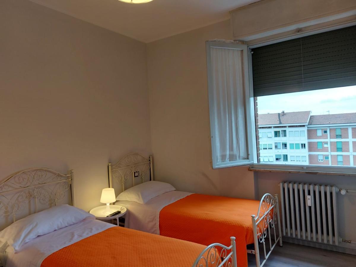 Fare Bnb - Room Del Parco Reggio Emilia Exterior photo