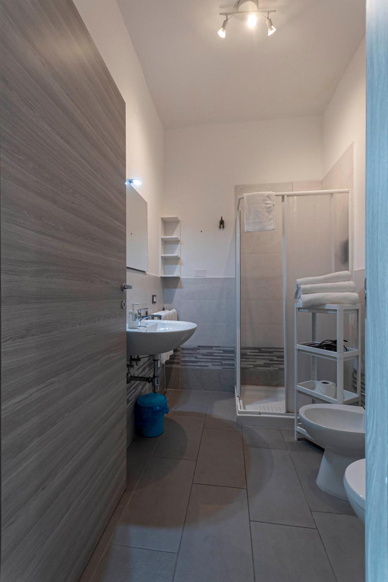 Fare Bnb - Room Del Parco Reggio Emilia Exterior photo