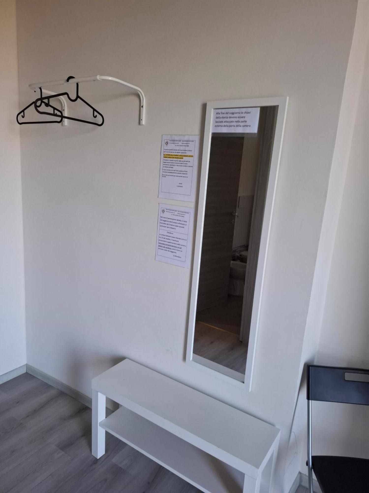 Fare Bnb - Room Del Parco Reggio Emilia Exterior photo