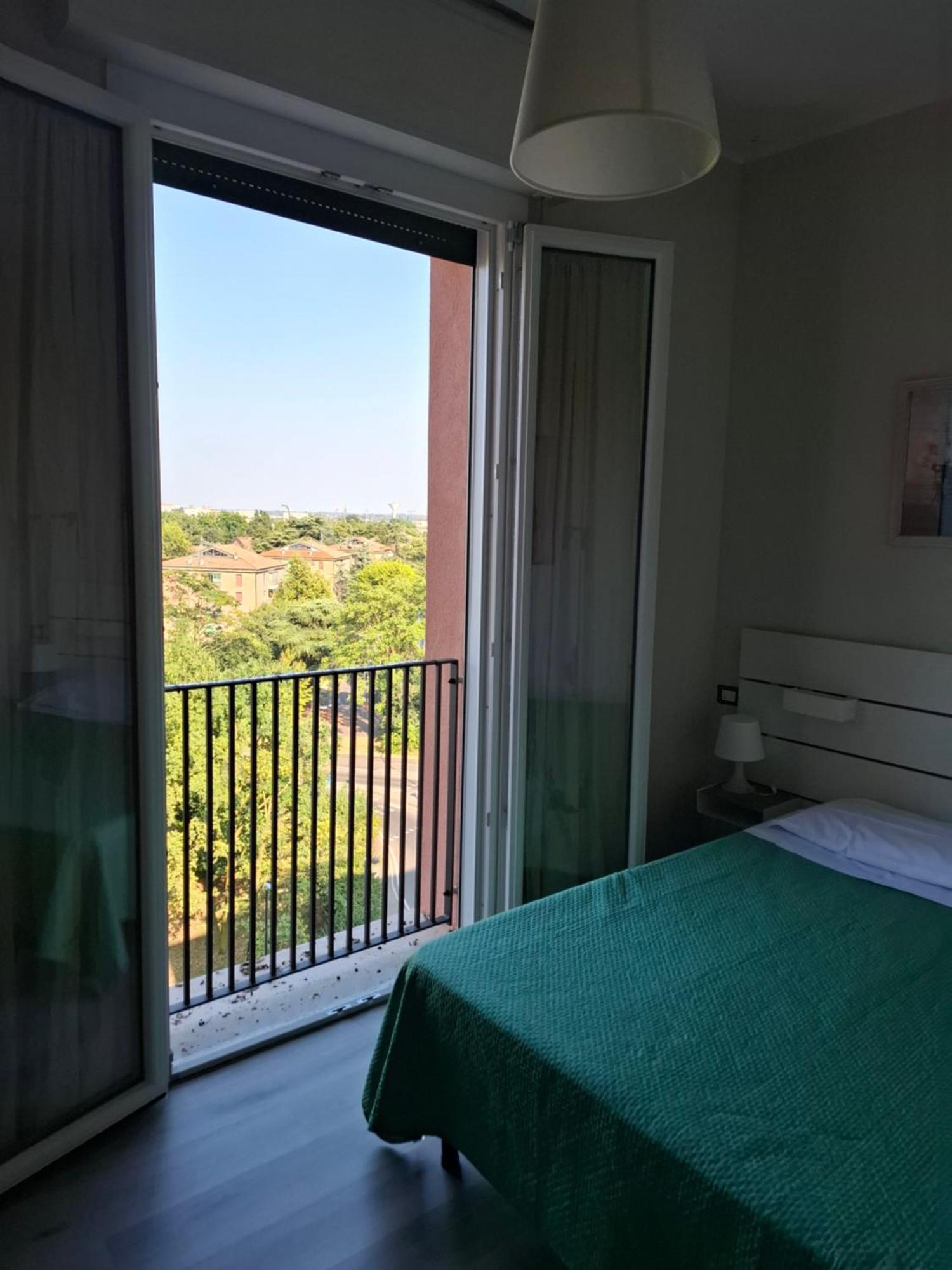 Fare Bnb - Room Del Parco Reggio Emilia Exterior photo